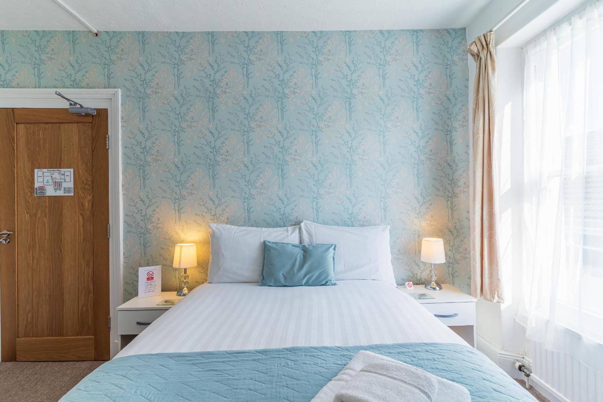 Rooms At The Highcliffe Aberporth Exterior foto